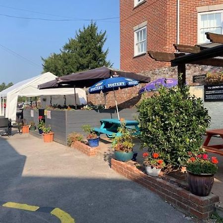 Bed and Breakfast The Crown In Fordingbridge Exterior foto